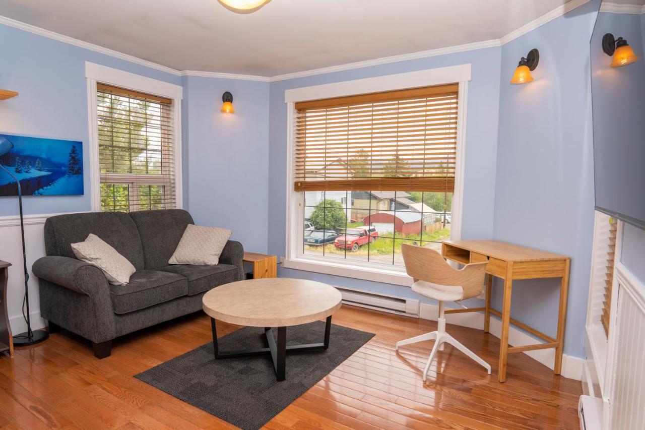 Downtown Whitehorse Apartment In Old Town ภายนอก รูปภาพ